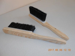 Polypropylene bristle brush with plastic padding