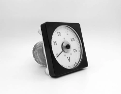 Voltmeters M1611.1