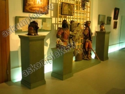Museum podium on metal frame ASKomplekt