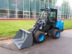Front loader "Mitrax" MP-749