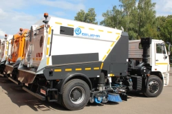 Vacuum sweeping machine BCM-279.2 on KAMAZ 43253 chassis (auxiliary engine MMZ-4DTI.1)