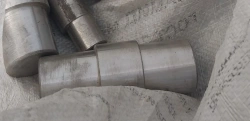 Thumb bolt T-202-108