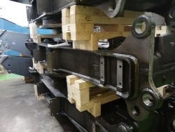 5760744- Lower frame of Cat M322 hydraulic wheeled excavator
