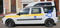 Car type LRGSM, category M1, mod. LRGS0J1 with manual override exclusively for driving disabled persons or with the possibility