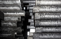 Alloy steel cast slab