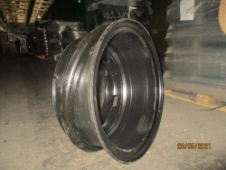 7.5-20-3101012-41 Disc wheel