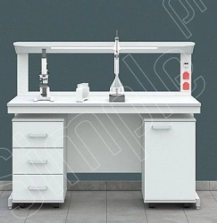 Laboratory table with shelf