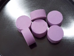 Neodymium (III) fluoride for thin layer optics