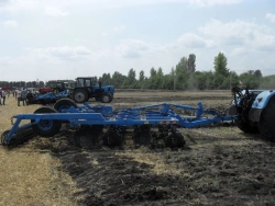 Semi-trailed disc harrow DANA BDP-3*4MR and its modifications: BDP-3*4MR RZZ.43.00.000 (with spiral roller); BDP-3*4MR RZZ.43.0.