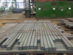 Hot-rolled square billet with square side 60-220 mm made of structural alloy steel from electroslag remelted steel