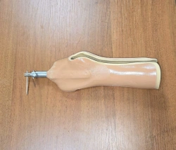 Working prosthesis of the hand, including in case of disarticulation and partial disarticulation of the hand
