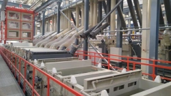 Mechanised (semi-automatic) auto-operator lines for electroplating, chemical and anodic-oxide coatings.