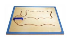 Wooden labyrinth panel "Drawing with feet" 1