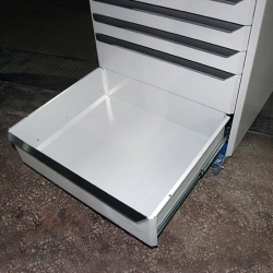 Mobile tool cabinet with drawers on roller supports (WxHxHxH) 625x540x950 mm