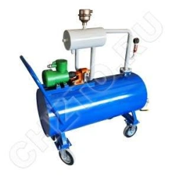 Vacuum mobile tank cleaning station