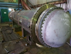 Shell-and-tube heat exchangers of TPG type and tube bundles to them