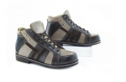Complex orthopaedic footwear without insulated lining for children: half boots