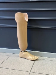 8-07-04 Tibia prosthesis for bathing