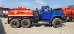 ATZ 4671L1-11 fuel tanker on Ural 4320-70 chassis
