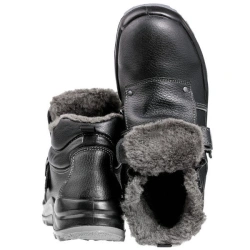 Special insulated footwear (welder's boots) for men and women with "Leader" marking for protection against low temperatures for