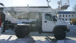 Truck hoist model TA-18 on chassis GAZ-C41R11, GAZ-C41R31