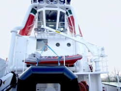 Launching device for SCM 10-3.5R LH duty boats