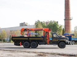 Special purpose vehicle with hydraulic loading crane of MKMA type on the base of URAL 4320 and its modifications U0K07N-UL