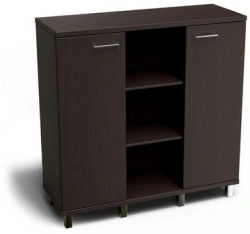 Medium three-section cupboard. Leader