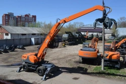 Excavator-transloader wheeled E190WH