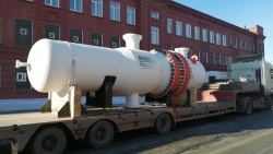 Heat exchange apparatus (T1/2, T2/2) for gas treatment plant