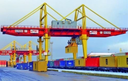 Electric gantry crane "PORTMASTER"