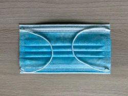 Medical mask, disposable, three-layer