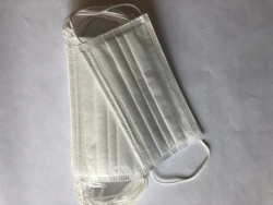 Disposable three-layer medical masks made of nonwoven fabrics Art 175x95 SMSB