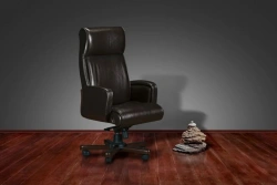 Modigliani armchair