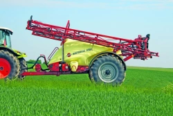 Semi-trailed agricultural sprayer "Navigator 3000"