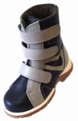 Orthopaedic footwear, low-complexity, with insulated lining, children's, for girls