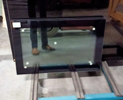 Glass Tram car 71-412 of partition closed transparent. 560*365 DAG 811.12