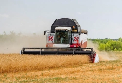 Self-propelled combine harvester RSM-152 "ACROS-595 Plus".