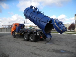 Special, vacuum machine 5686-0000010-33 on the basis of chassis KAMAZ 6520-53