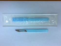 Surgical disposable scalpel with plastic handle Type 2 with blade #24