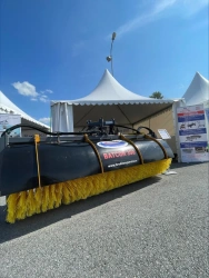 Brush equipment Watson 300 with hydraulic rotation