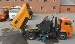 Vacuum sweeping machine BCM-279 on chassis KAMAZ 53605 (auxiliary engine MMZ-4DTI.1)