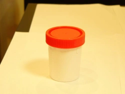 Polymer container for bioassays, disposable, non-sterile-PCP 120ml/K with spoon