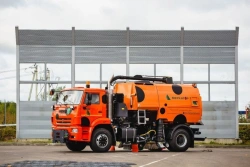 Road combined machine ED244KM with sweeping-vacuum equipment (complete with sweeping-vacuum engine).