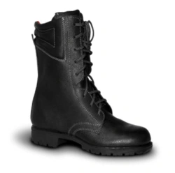 Special leather boots for protection against thermal risks of electric arcs, against elevated temperatures, against low temperat