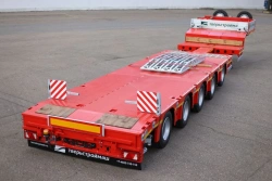 Semitrailer Tverstroimash 993951 modification 0022, variant - platform sliding lengthwise with attached ladders