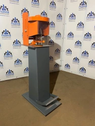 Semi-automatic machine for rolling glass jars Ya16-ABA