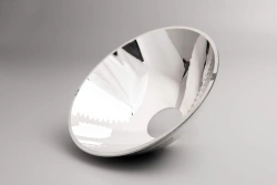 Reflectors for aerodrome searchlights