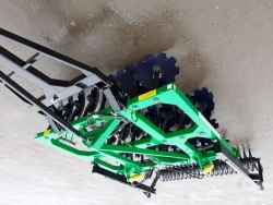 Trailed disc harrow Bd 2.6x3P with roller