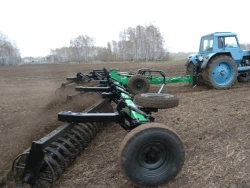 Universal soil tillage unit with screw rollers UPA-KV-15